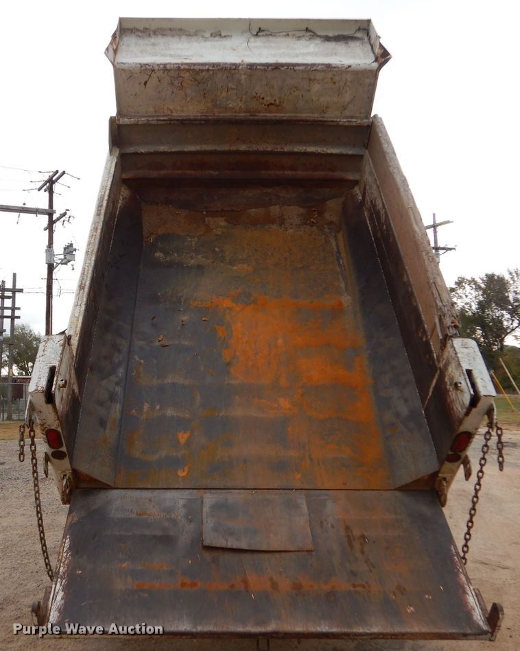 image for item IV9819 1986 International 1754  dump truck