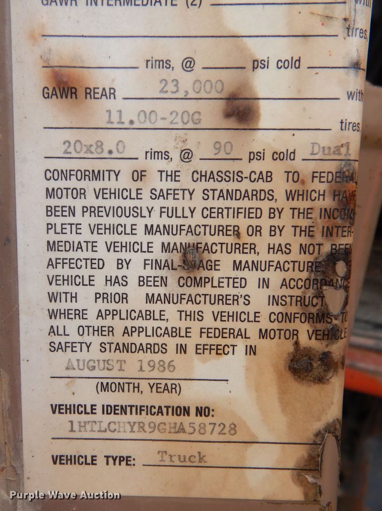 image for item IV9819 1986 International 1754  dump truck