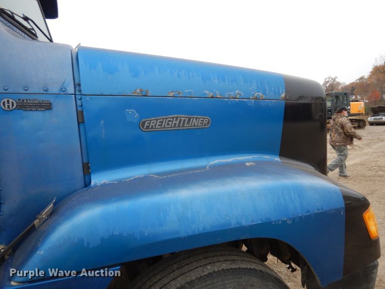 image for item JI9351 1989 Freightliner FLD 120  semi truck