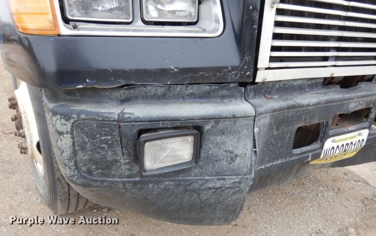 image for item JI9351 1989 Freightliner FLD 120  semi truck