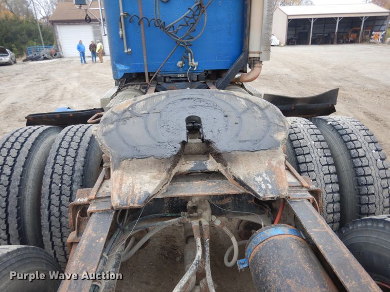 image for item JI9351 1989 Freightliner FLD 120  semi truck