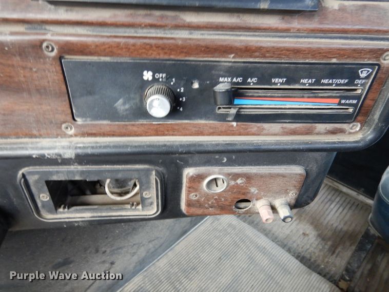 image for item JI9351 1989 Freightliner FLD 120  semi truck