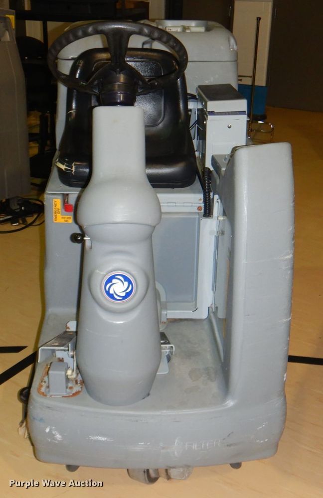 image for item JS9234 Advance Advenger  floor scrubber