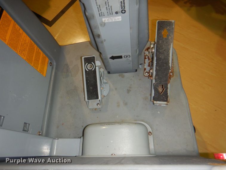 image for item JS9234 Advance Advenger  floor scrubber