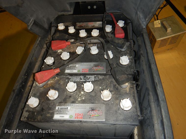 image for item JS9235 Clark Fusion 20  floor scrubber