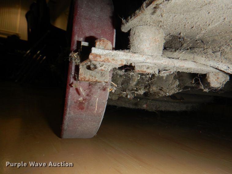 image for item JS9235 Clark Fusion 20  floor scrubber