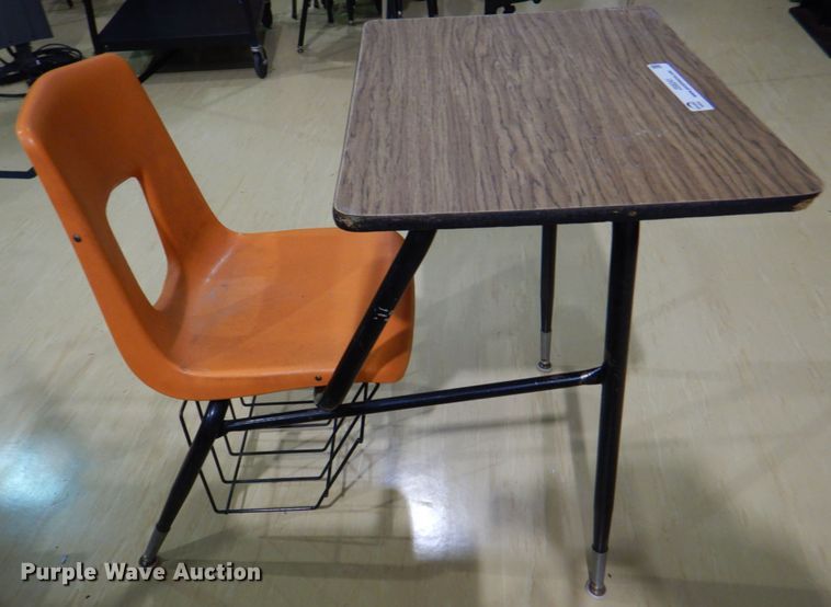 image for item JS9241 (19) desks with chairs