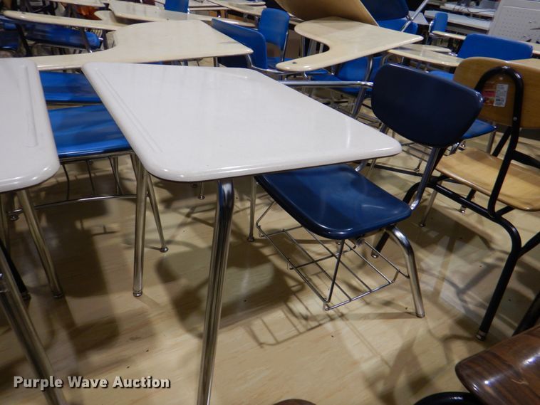 image for item JS9252 Approximately 22 desks with chairs