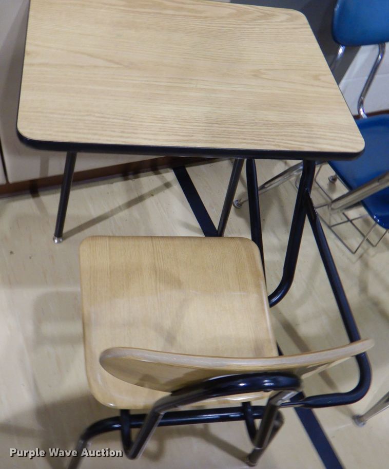 image for item JS9252 Approximately 22 desks with chairs