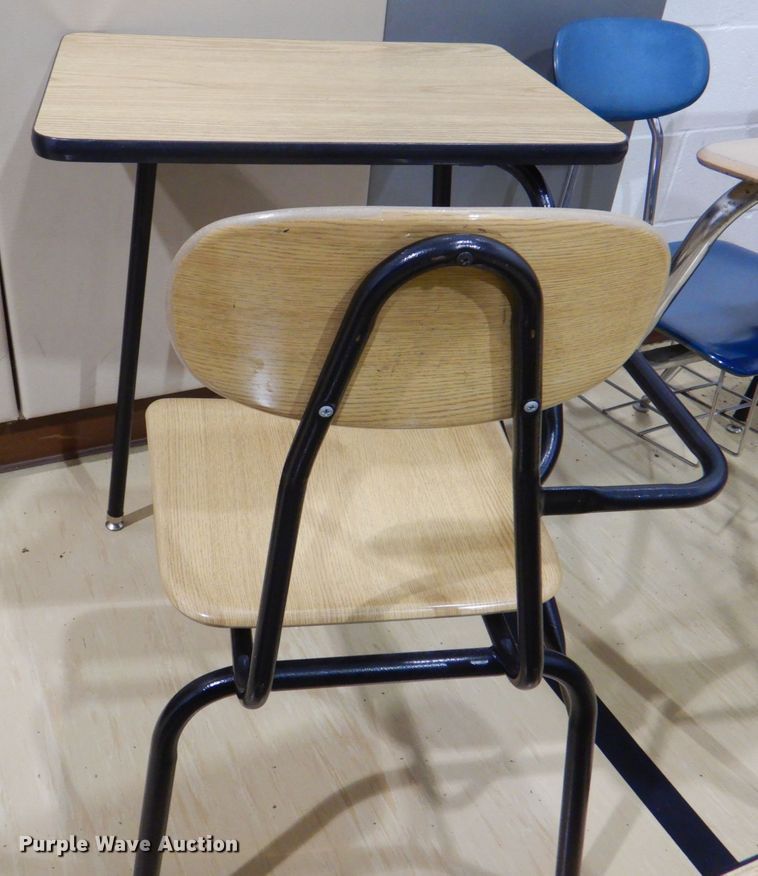 image for item JS9252 Approximately 22 desks with chairs