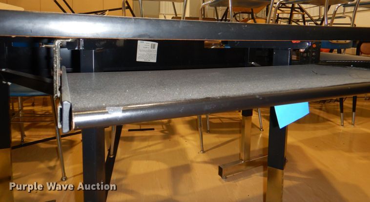 image for item JS9253 Approximately 7 tables