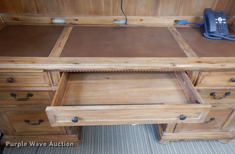 image for item JS9279 Desk