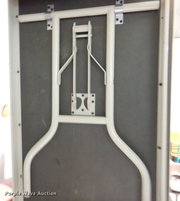 image for item JS9280 (6) folding tables