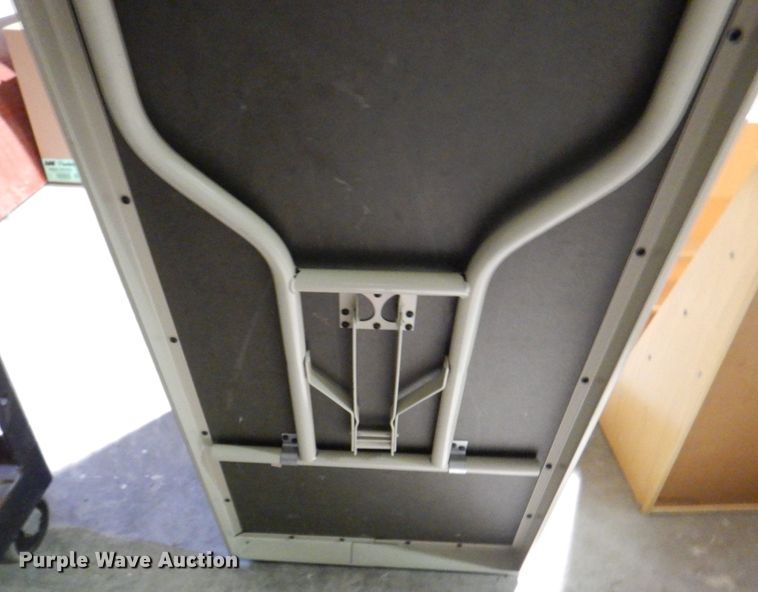 image for item JS9280 (6) folding tables