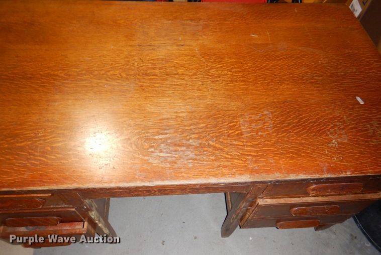 image for item JS9283 (3) desks