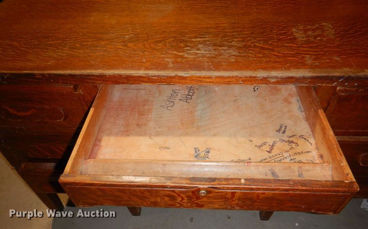 image for item JS9283 (3) desks