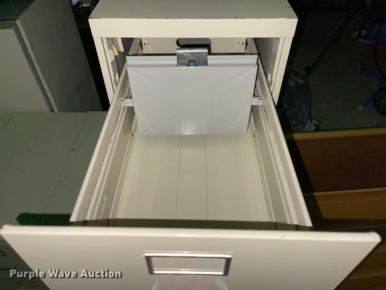 image for item JS9286 (4) filing cabinets