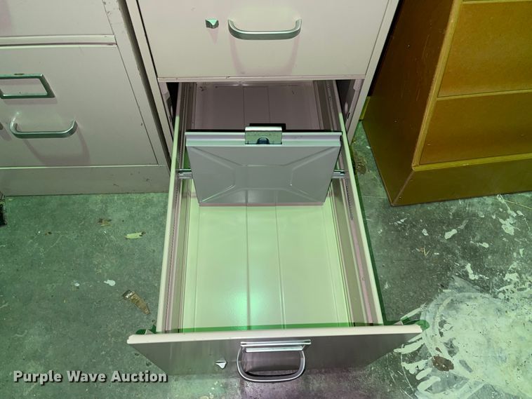 image for item JS9286 (4) filing cabinets