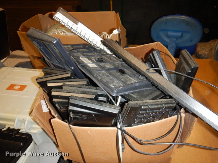 image for item JS9291 (84) computers