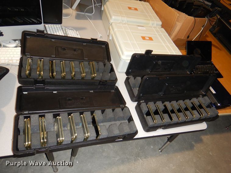 image for item JS9291 (84) computers