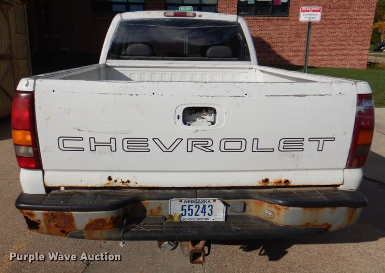 image for item JS9295 2000 Chevrolet Silverado 1500  Ext. Cab pickup truck