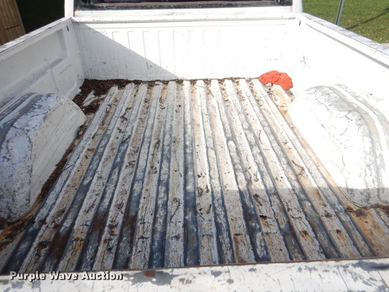 image for item JS9295 2000 Chevrolet Silverado 1500  Ext. Cab pickup truck