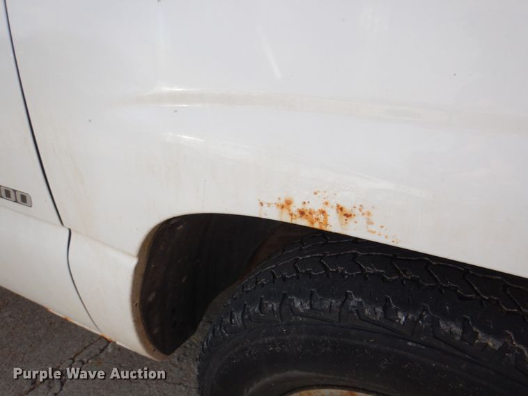 image for item JS9295 2000 Chevrolet Silverado 1500  Ext. Cab pickup truck