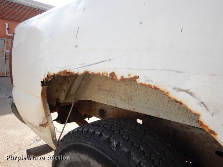 image for item JS9295 2000 Chevrolet Silverado 1500  Ext. Cab pickup truck