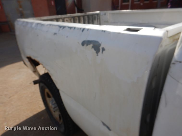 image for item JS9295 2000 Chevrolet Silverado 1500  Ext. Cab pickup truck