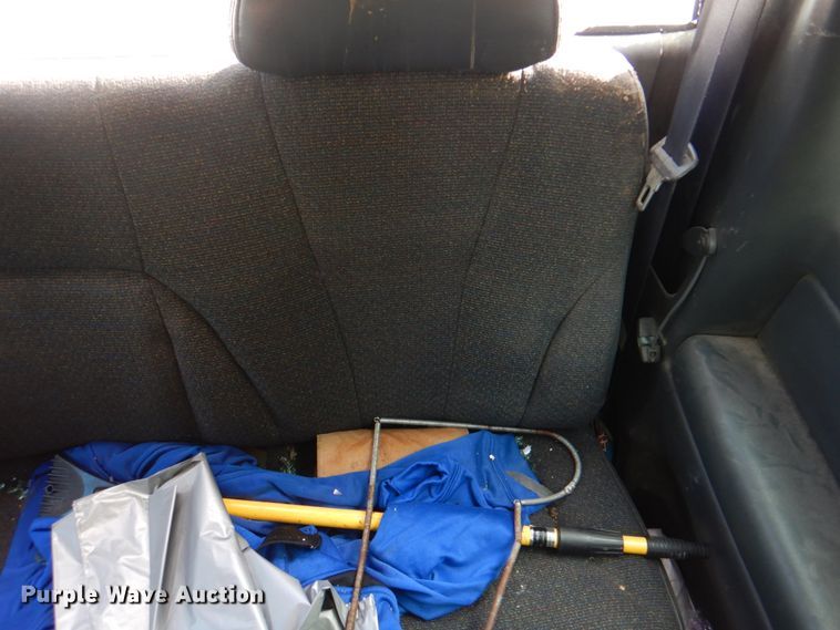 image for item JS9295 2000 Chevrolet Silverado 1500  Ext. Cab pickup truck