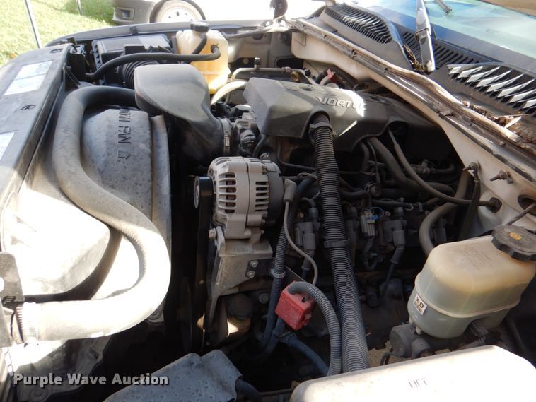 image for item JS9295 2000 Chevrolet Silverado 1500  Ext. Cab pickup truck