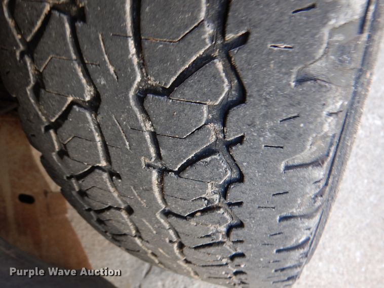 image for item JS9295 2000 Chevrolet Silverado 1500  Ext. Cab pickup truck