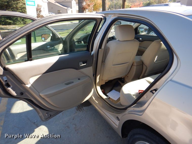 image for item JS9297 2007 Ford Fusion SE