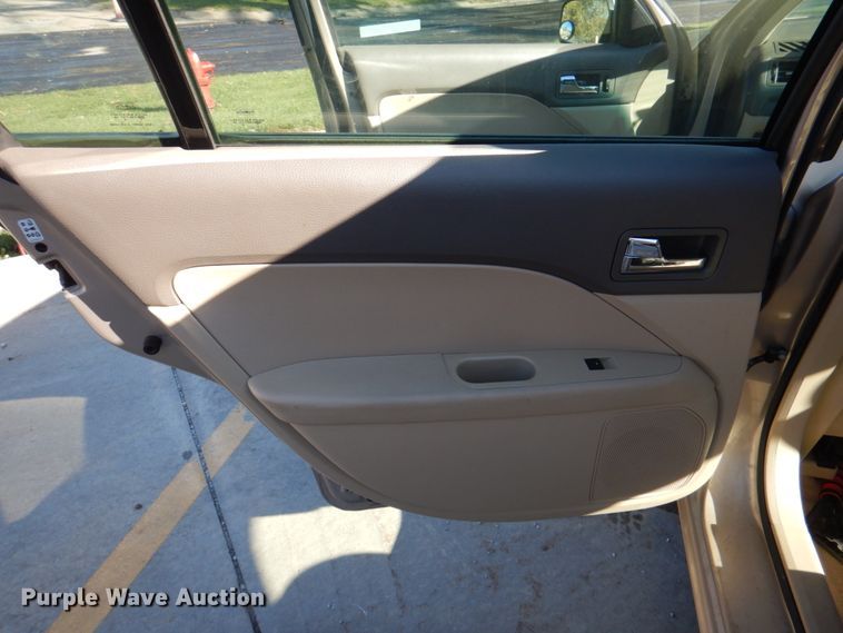 image for item JS9297 2007 Ford Fusion SE