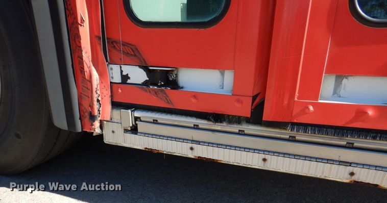 image for item JS9299 2004 Gillig G29B102N4  transit bus