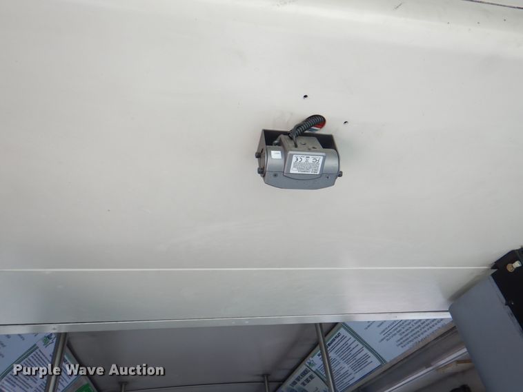 image for item JS9299 2004 Gillig G29B102N4  transit bus