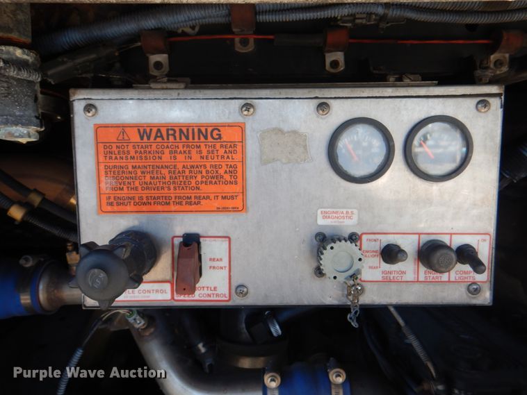 image for item JS9299 2004 Gillig G29B102N4  transit bus