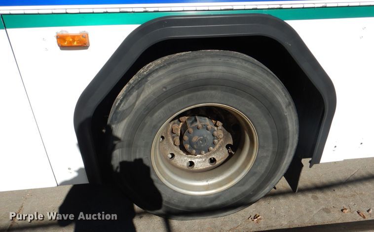 image for item JS9299 2004 Gillig G29B102N4  transit bus