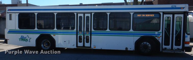 image for item JS9300 2004 Gillig  shuttle bus