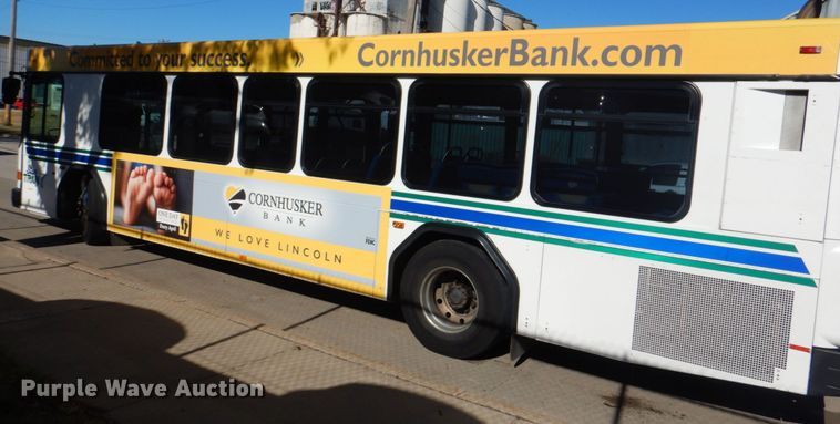 image for item JS9300 2004 Gillig  shuttle bus