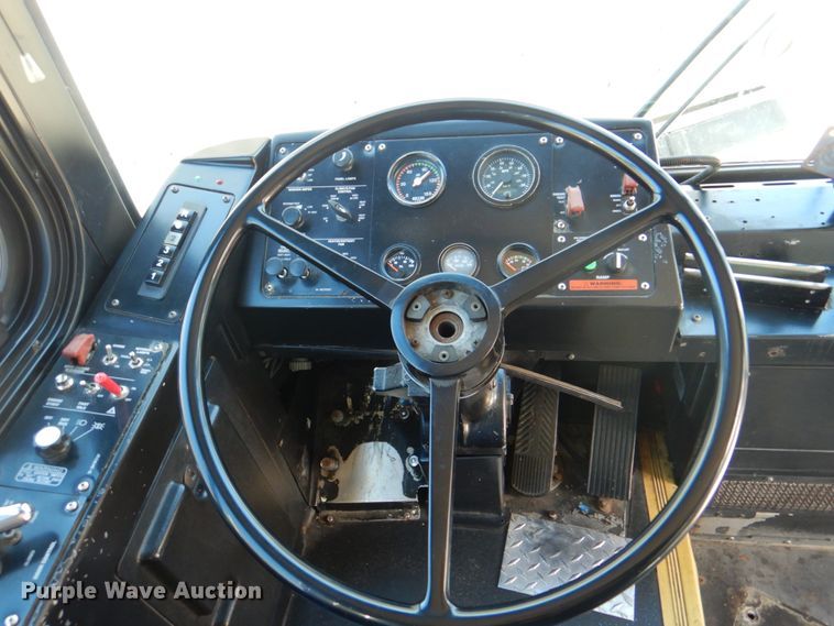 image for item JS9300 2004 Gillig  shuttle bus