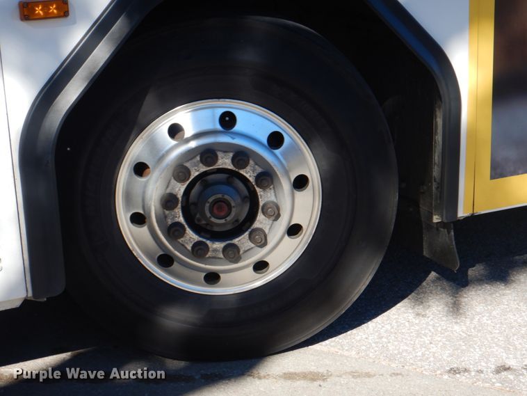 image for item JS9300 2004 Gillig  shuttle bus