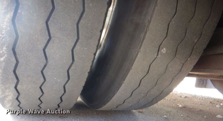 image for item JS9300 2004 Gillig  shuttle bus