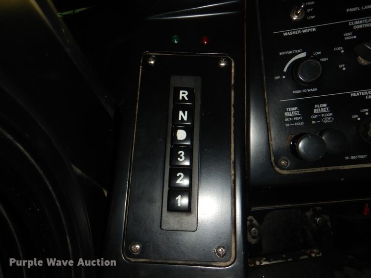 image for item JS9301 2004 Gillig G29B102N4  transit bus