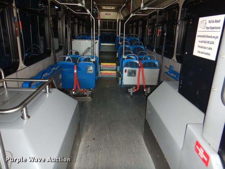 image for item JS9301 2004 Gillig G29B102N4  transit bus