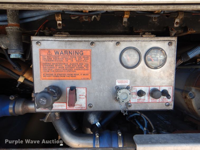 image for item JS9301 2004 Gillig G29B102N4  transit bus