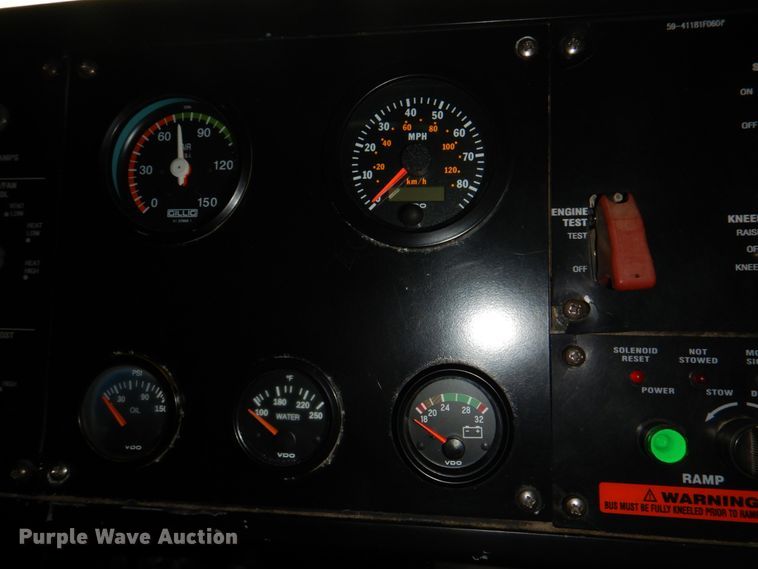 image for item JS9302 2004 Gillig  shuttle bus