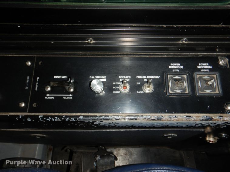 image for item JS9302 2004 Gillig  shuttle bus