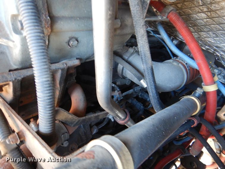 image for item JS9302 2004 Gillig  shuttle bus