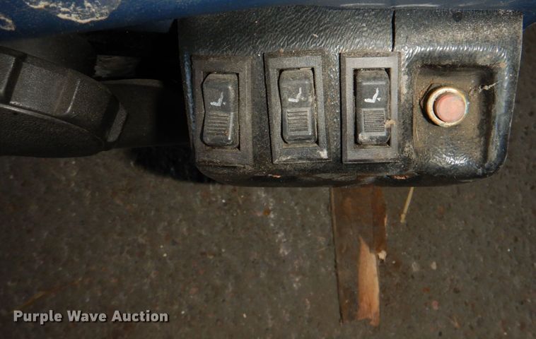 image for item JS9303 (2) USSC bus seats